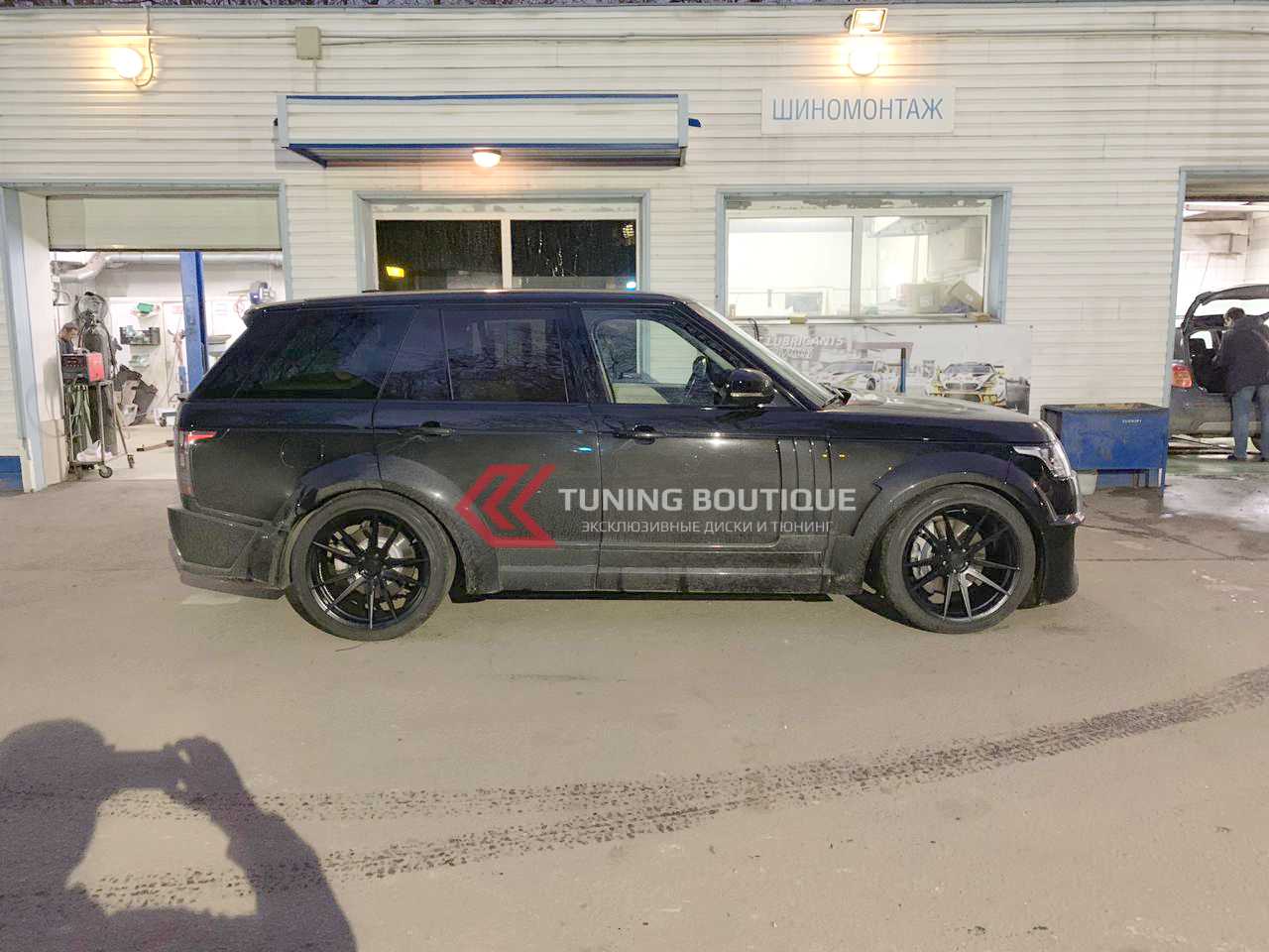 Land Rover Range Rover Sport на 22" дисках Rohana RFX2 Matte Black  фото 1